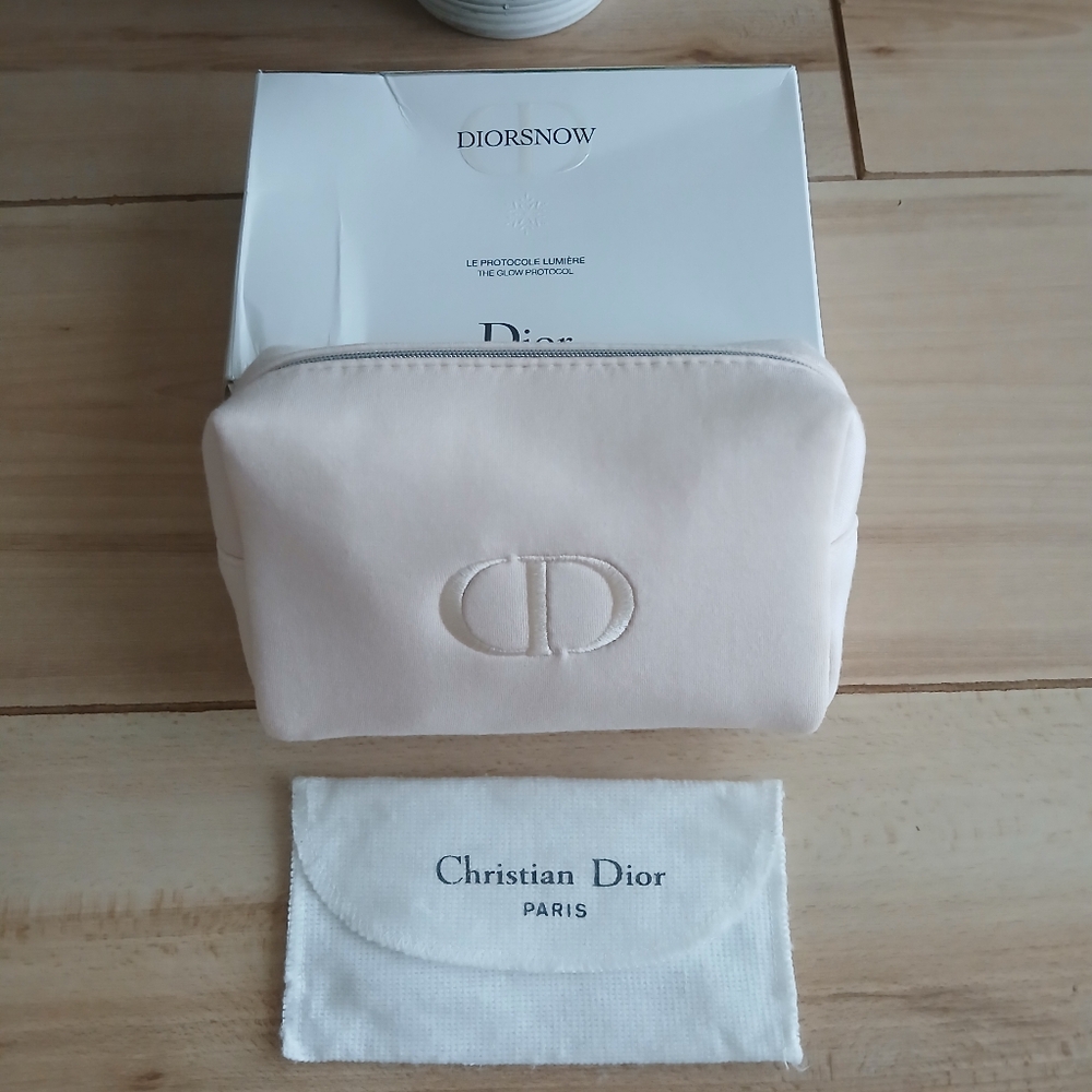 Chistian Dior White Dust Bag & Christian Dior Pale Pink Makeup Bag!